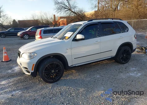2012 BMW X5 xDrive35D z USA, uszkodzony, nr VIN 5UXZW0C56CL673146